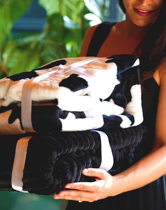 Why November Is the Best Month to Shop for Cozy Gifts (and Save Big)